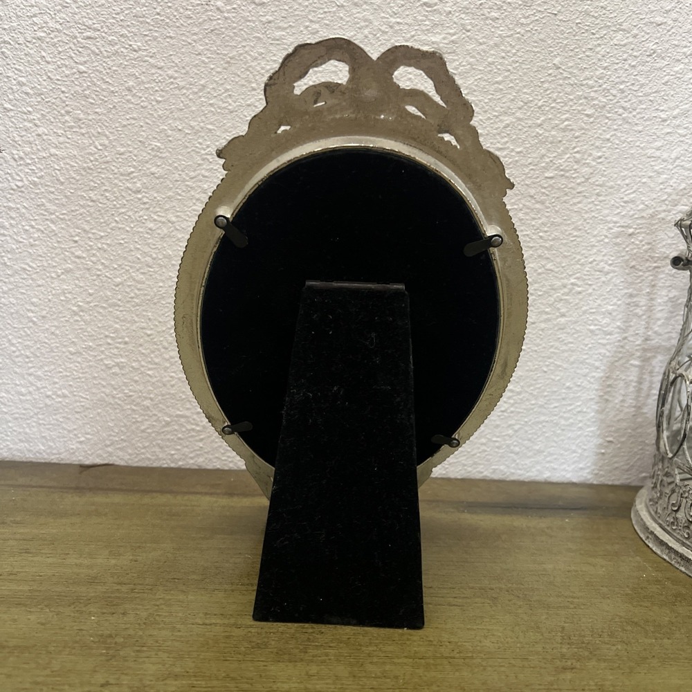 Vintage Bueatiful Oval Vicorian Picture Frame 6x4.5 Made‎ In KOREA - Picture 6 of 10